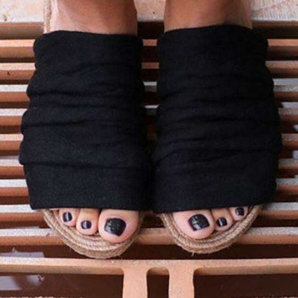 Boutique Shoes - Gladiator Slip On Beach Slides 7 1/2